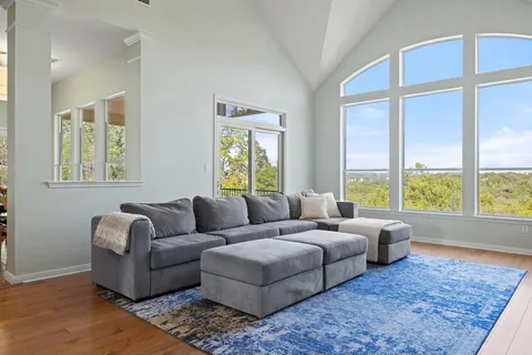 $899,000 | 19200 White Horse Cove, Spicewood, TX 78669