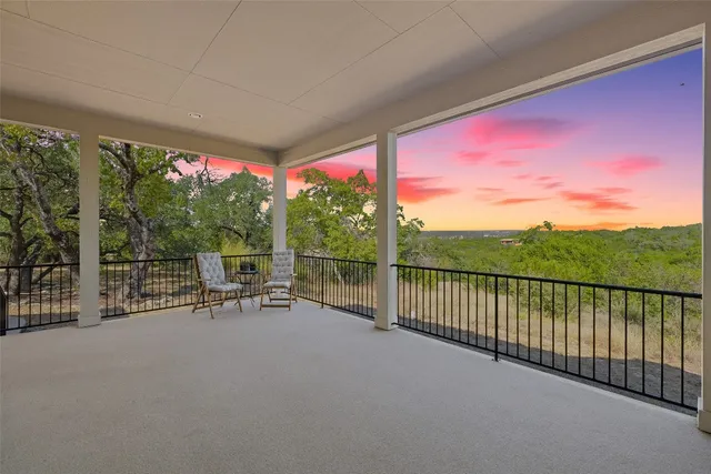 $929,000 | 19200 White Horse Cove, Spicewood, TX 78669