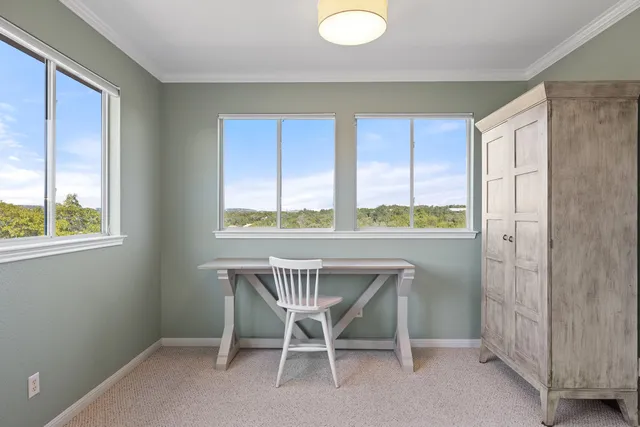 $929,000 | 19200 White Horse Cove, Spicewood, TX 78669