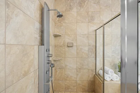 $899,000 | 19200 White Horse Cove, Spicewood, TX 78669