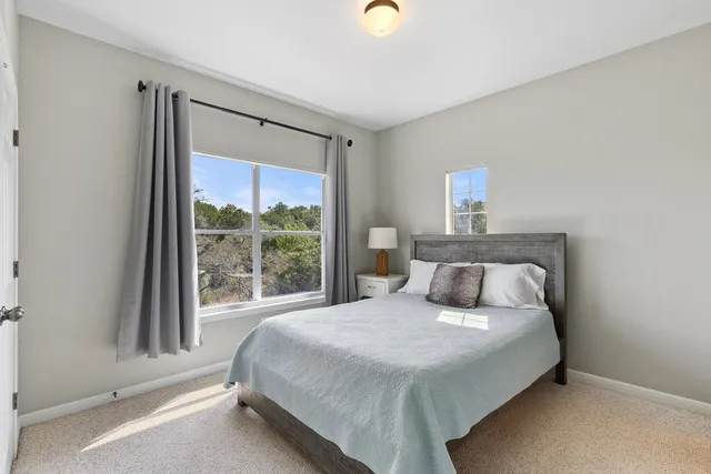 $929,000 | 19200 White Horse Cove, Spicewood, TX 78669