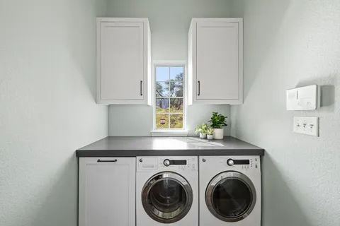 $899,000 | 19200 White Horse Cove, Spicewood, TX 78669