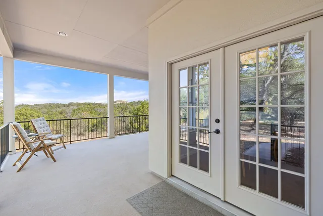 $929,000 | 19200 White Horse Cove, Spicewood, TX 78669