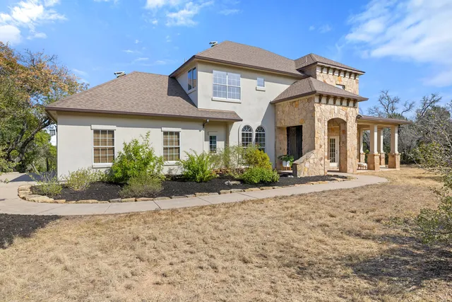 $929,000 | 19200 White Horse Cove, Spicewood, TX 78669