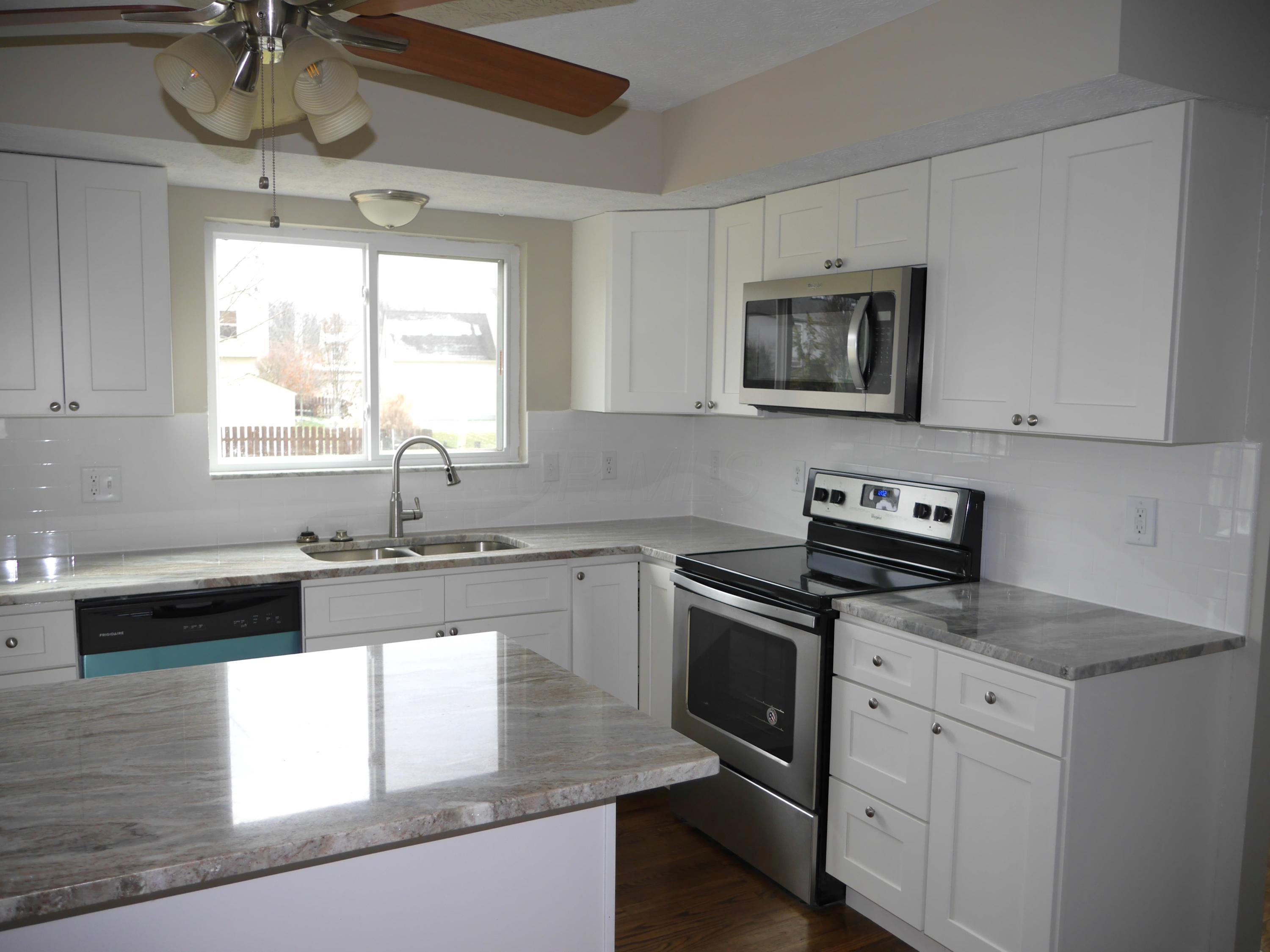 416 Barrington Ridge Pataskala, OH 43062 - Photo 11 of 37 Gallery Image 11