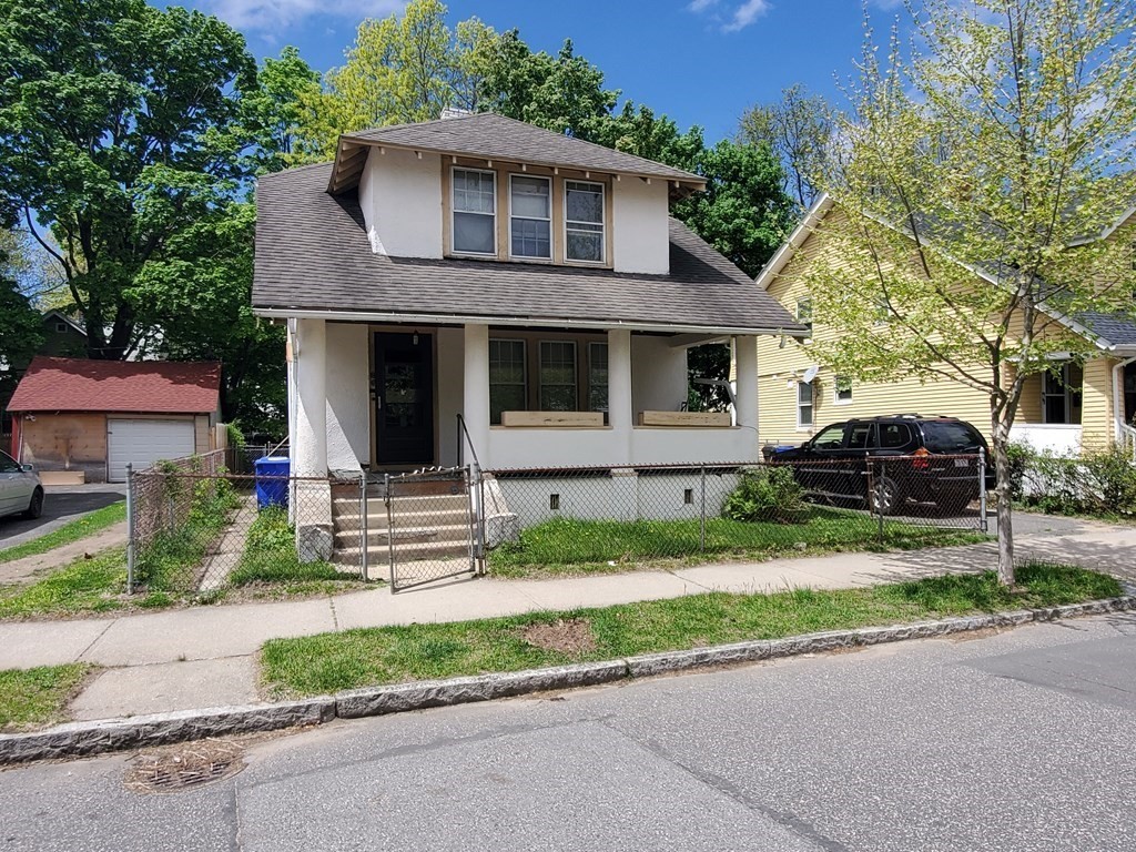 86 Rochelle Street Springfield, MA 01109 - Photo 1 of 24 Gallery Image 1