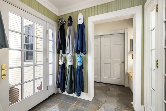 $1,750,000 | 205 Whipple Road, Kittery, ME 03904