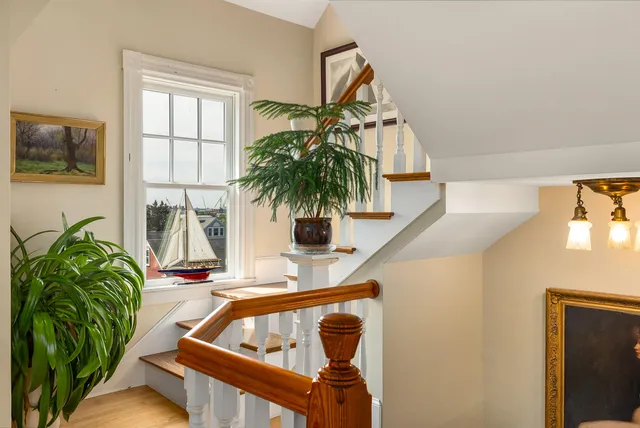 $1,750,000 | 205 Whipple Road, Kittery, ME 03904