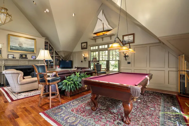$1,750,000 | 205 Whipple Road, Kittery, ME 03904