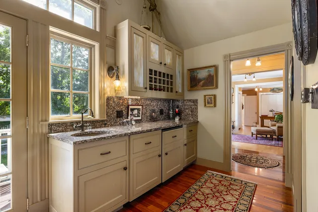 $1,750,000 | 205 Whipple Road, Kittery, ME 03904