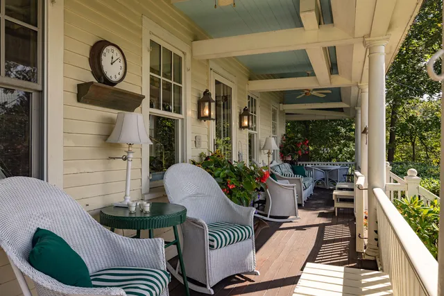 $1,750,000 | 205 Whipple Road, Kittery, ME 03904