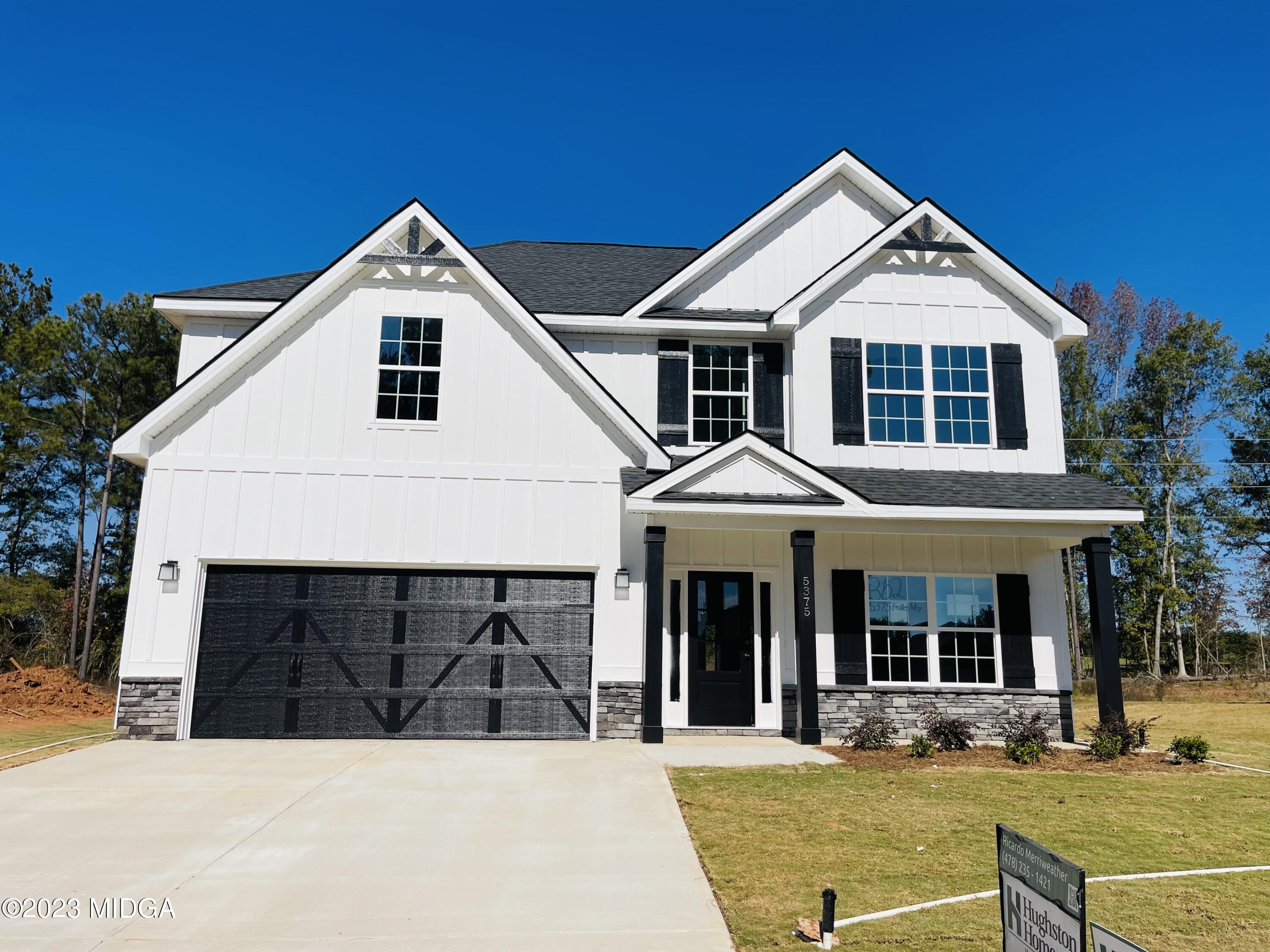 5375 Felles Way Forsyth, GA 31029 - Photo 1 of 1 a front view of a house with a yard
