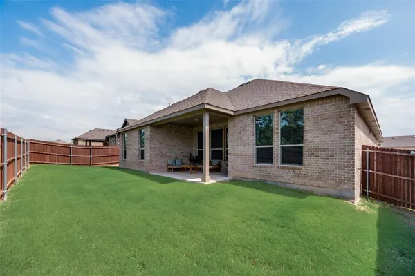 $435,000 | 10611 Hidden Holw Drive, Grand Prairie, TX 76065