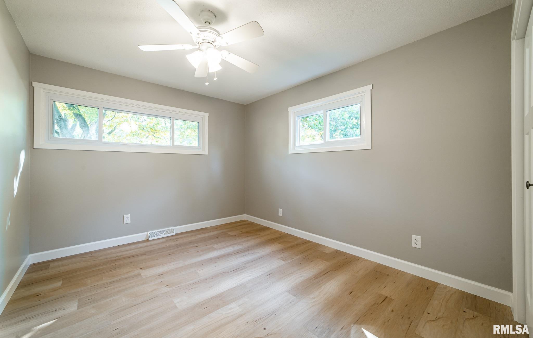 911 Parmon Road Bloomington, IL 61701 - Photo 13 of 22 Gallery Image 13