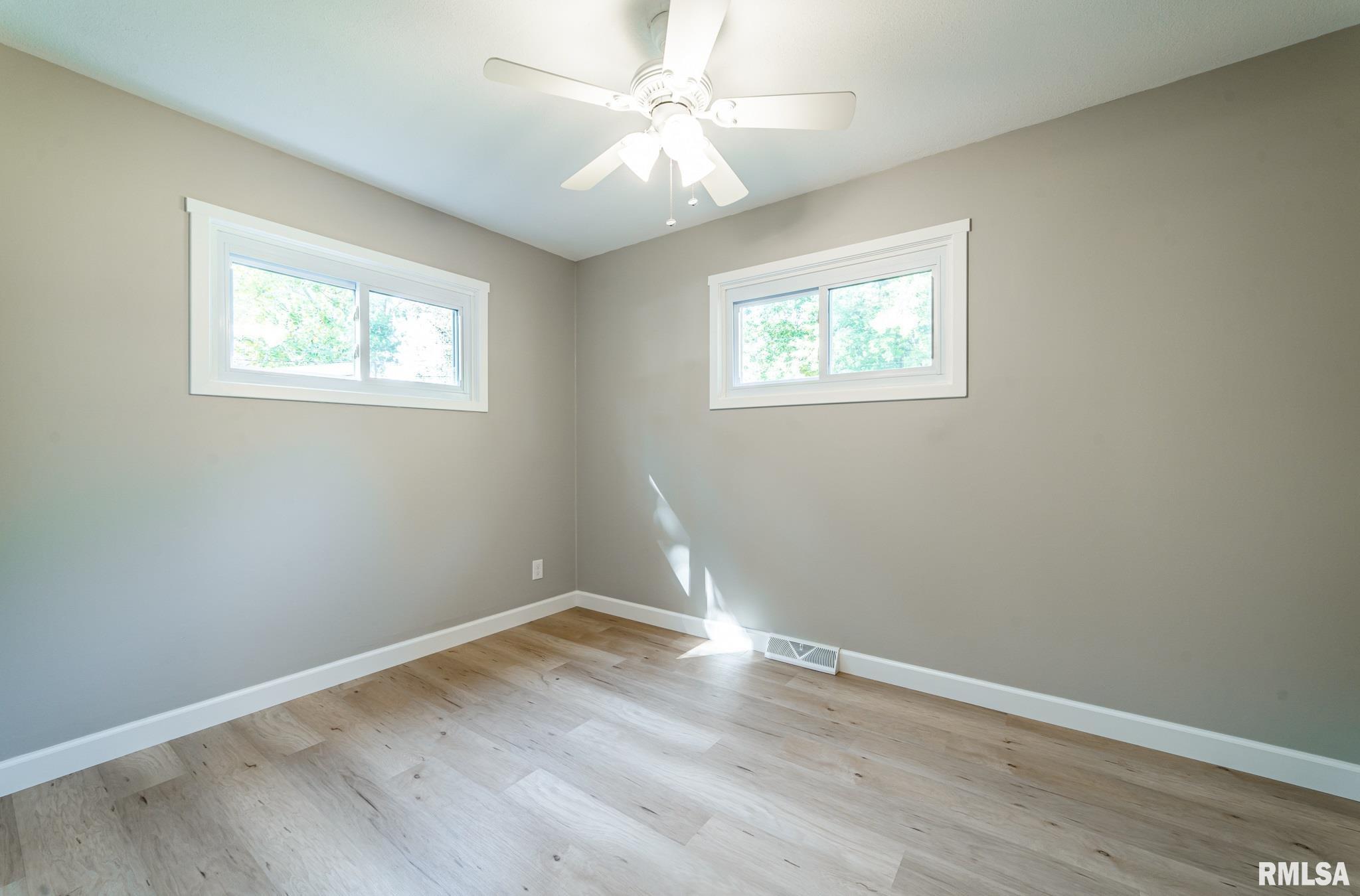 911 Parmon Road Bloomington, IL 61701 - Photo 15 of 22 Gallery Image 15
