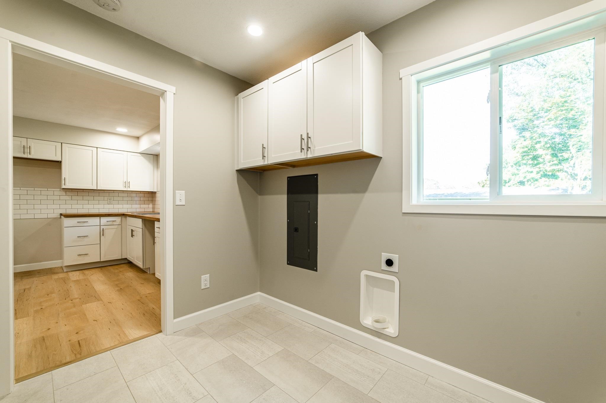 911 Parmon Road Bloomington, IL 61701 - Photo 10 of 22 Gallery Image 10