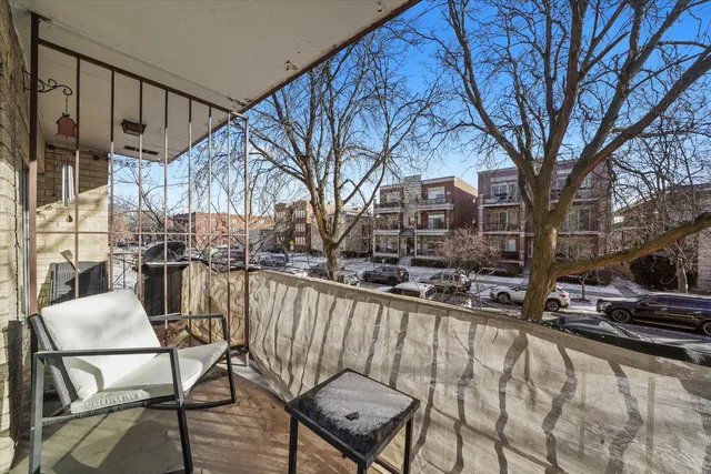 $245,000 | 4240 North Keystone Avenue, Unit 2D, Chicago, IL 60641