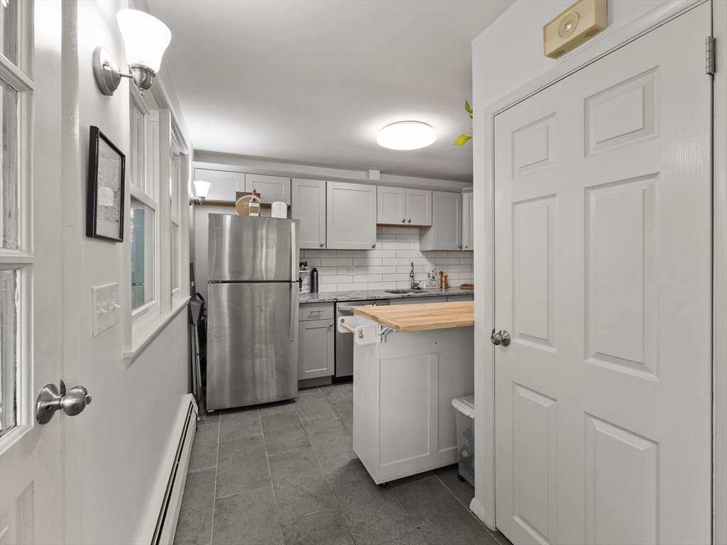 14 Riverside Drive North Reading, MA 01864 - Photo 8 of 40 Gallery Image 8