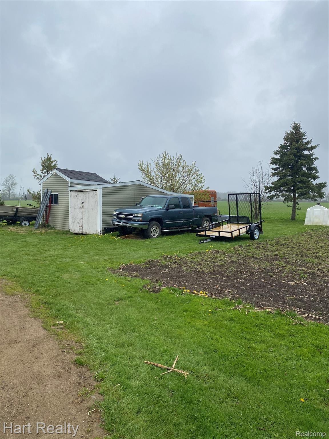 3026 West Deckerville Road Snover, MI 48472 - Photo 4 of 14 A0FE3772-091E-47A9-BDCC-8C3206981A57.jpeg