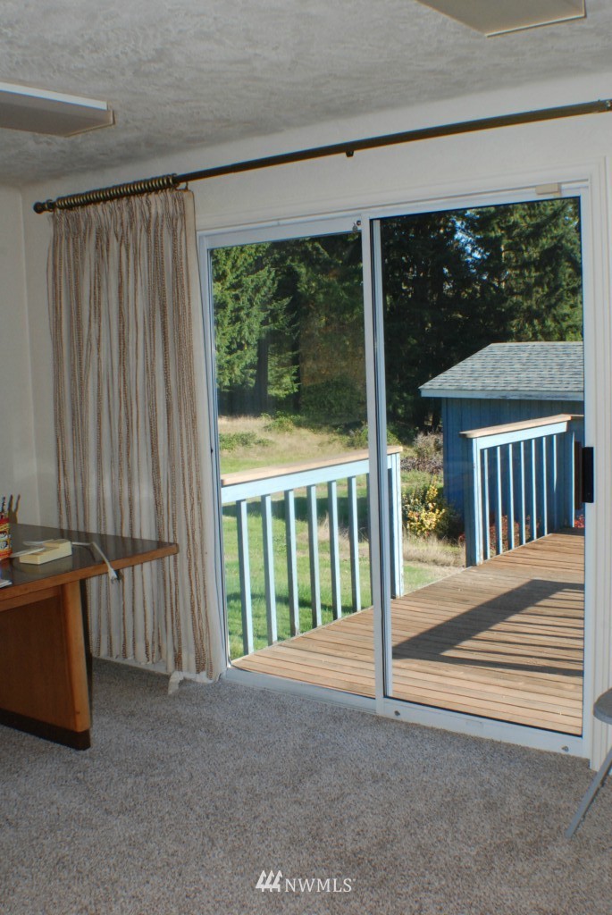 979 Southwest J H Road Port Orchard, WA 98367 - Photo 17 of 25 Gallery Image 17