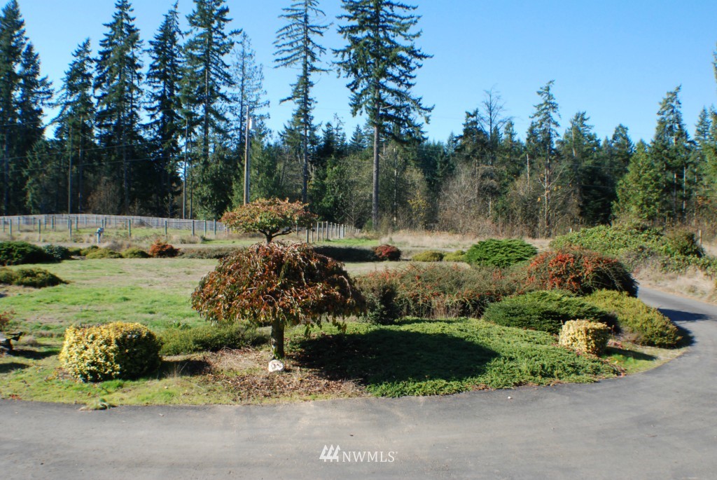 979 Southwest J H Road Port Orchard, WA 98367 - Photo 24 of 25 Gallery Image 24