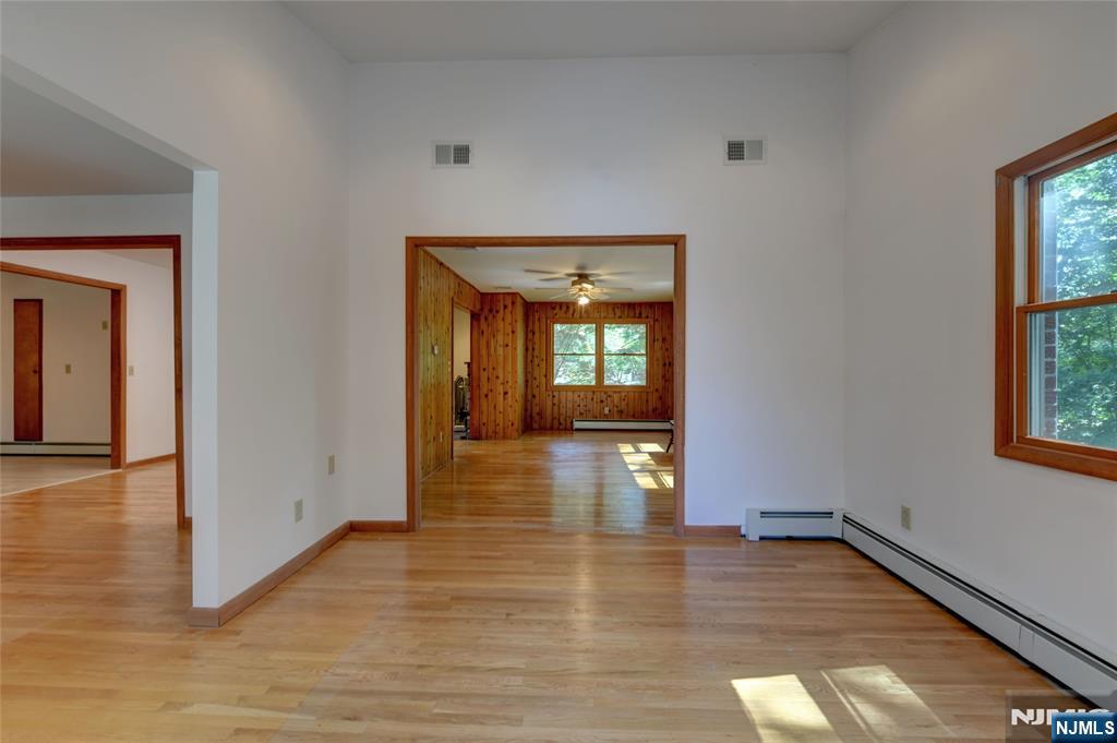 34 Knoll Road Wayne, NJ 07470 - Photo 19 of 50