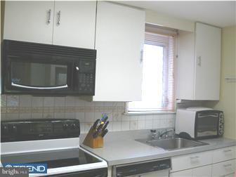 340 Inwood Road Ardmore, PA 19003 - Photo 4 of 9 Kitchen