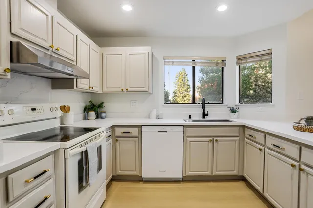 $749,000 | 1912 Magdalena Circle, Unit 102, Santa Clara, CA 95051