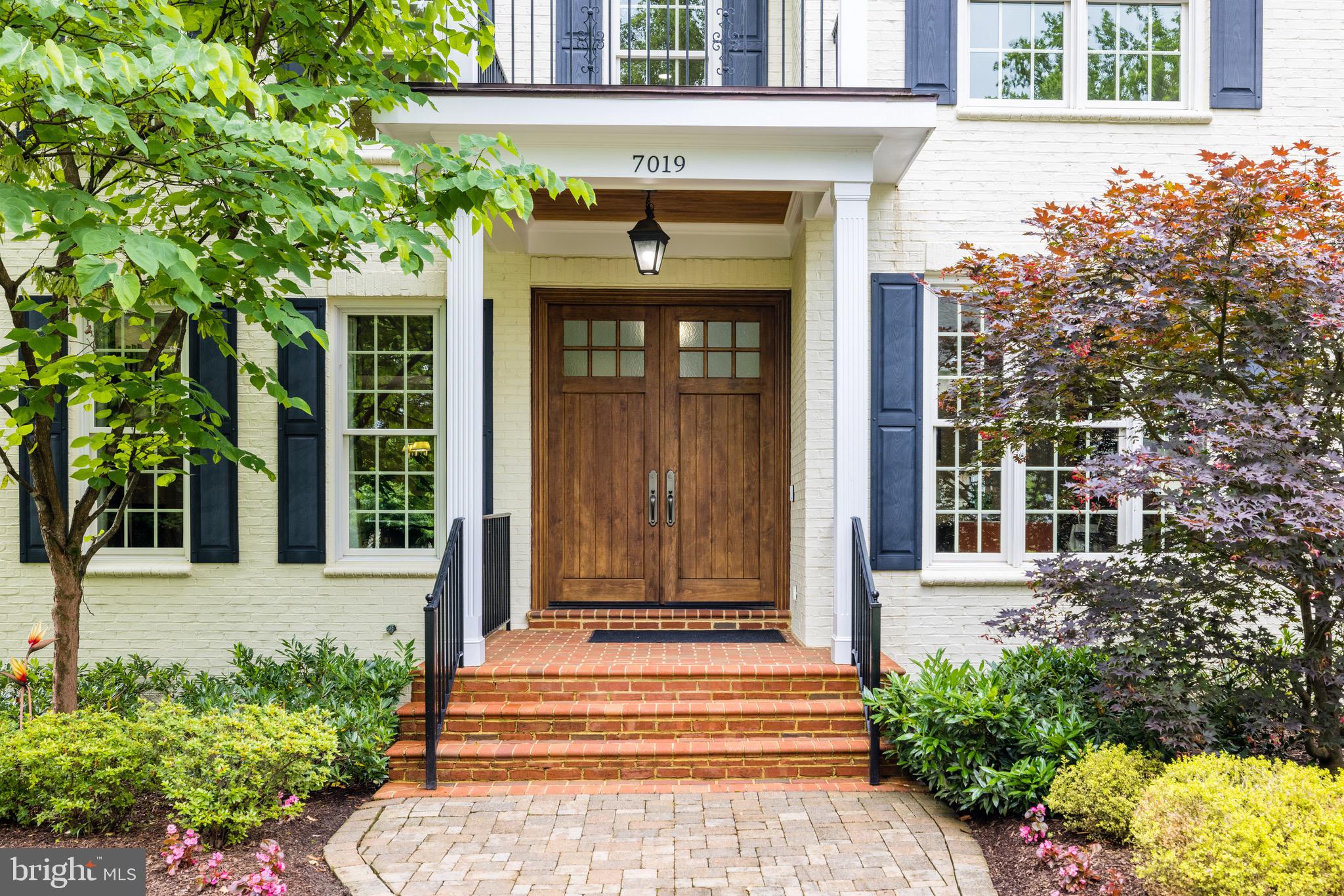 7019 Capitol View Drive McLean, VA 22101 - Photo 5 of 80