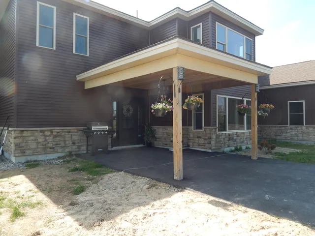 $2,090,000 | 80 Pasture Lane, Brownfield, ME 04010