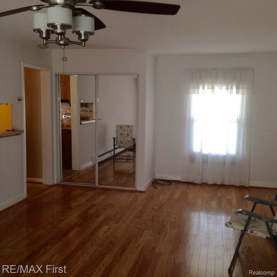 24320 Armada Ridge Road Armada, MI 48005 - Photo 6 of 33 arm6.jpg