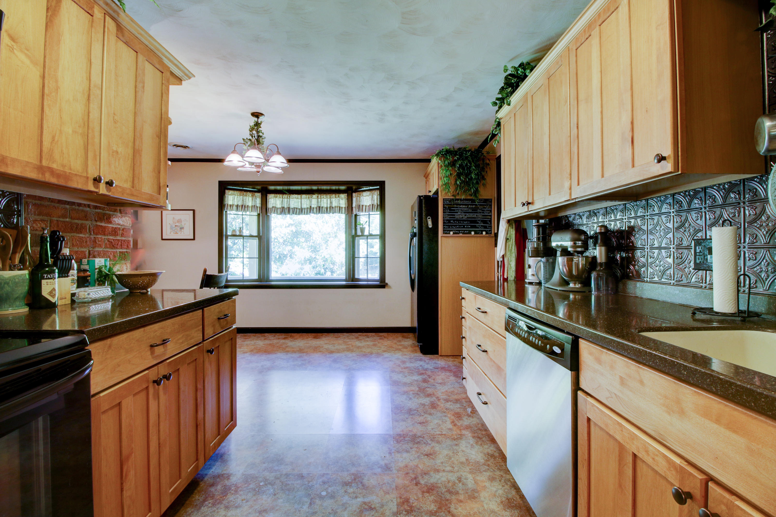 3203 Bromley Road Roanoke, VA 24018 - Photo 8 of 27 _MG_9175_6_7