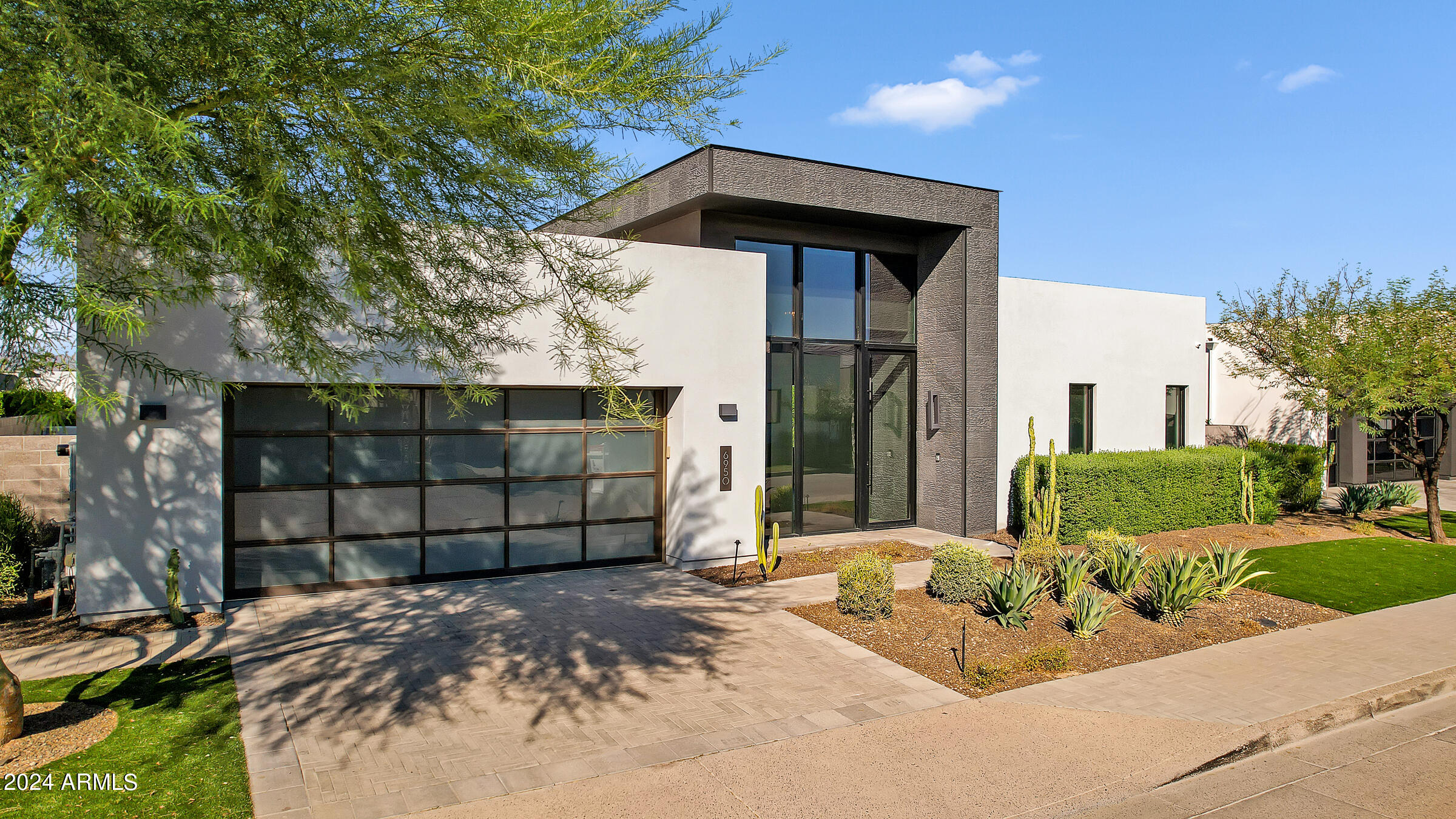 6950 East Cactus Wren Road Paradise Valley, AZ 85253 - Photo 9 of 70 6950 E Cactus Wren Rd-49