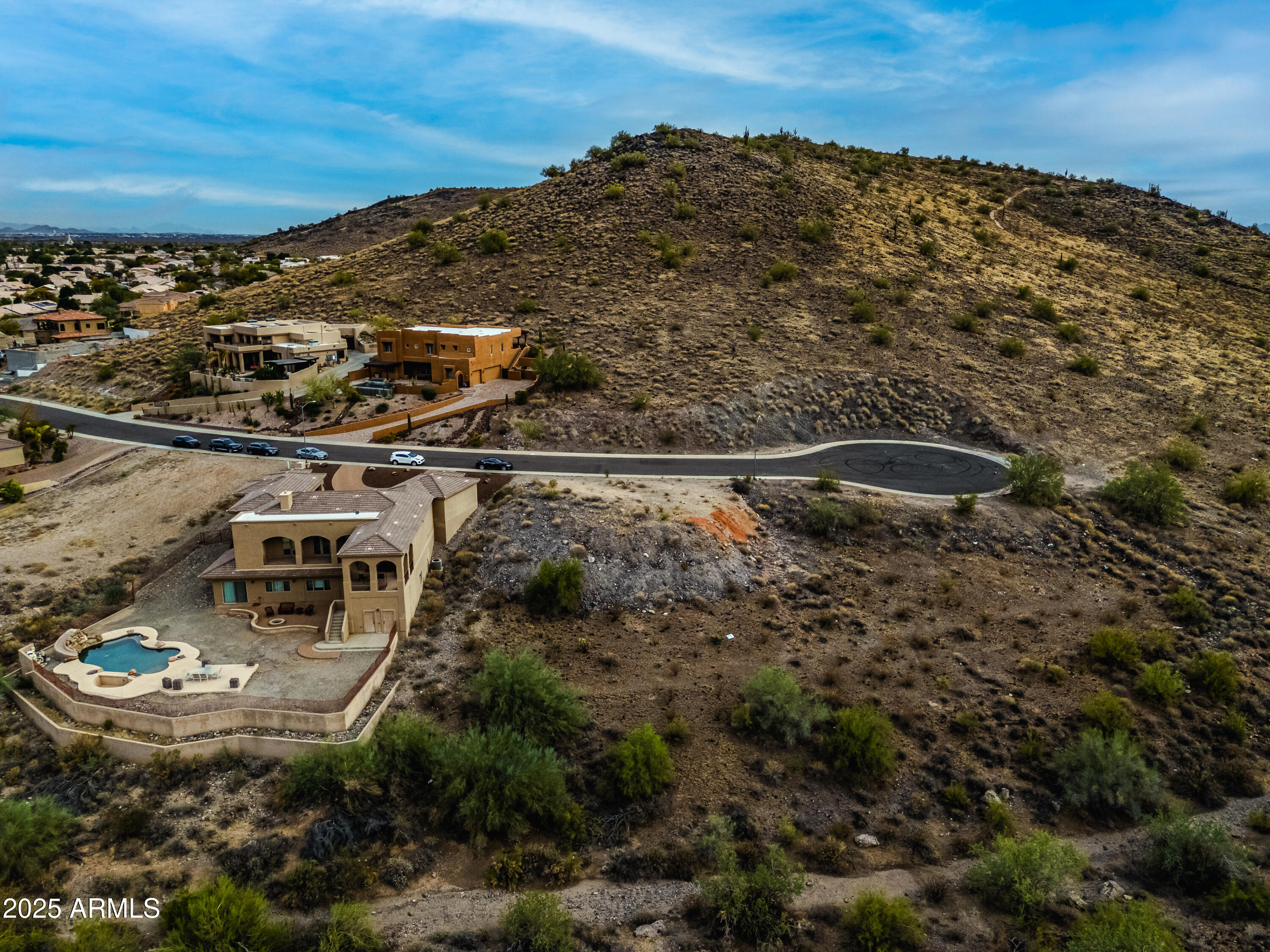 6152 West Alameda Road, Unit 11 Glendale, AZ 85310 - Photo 4 of 20 a view of outdoor space and mountain view