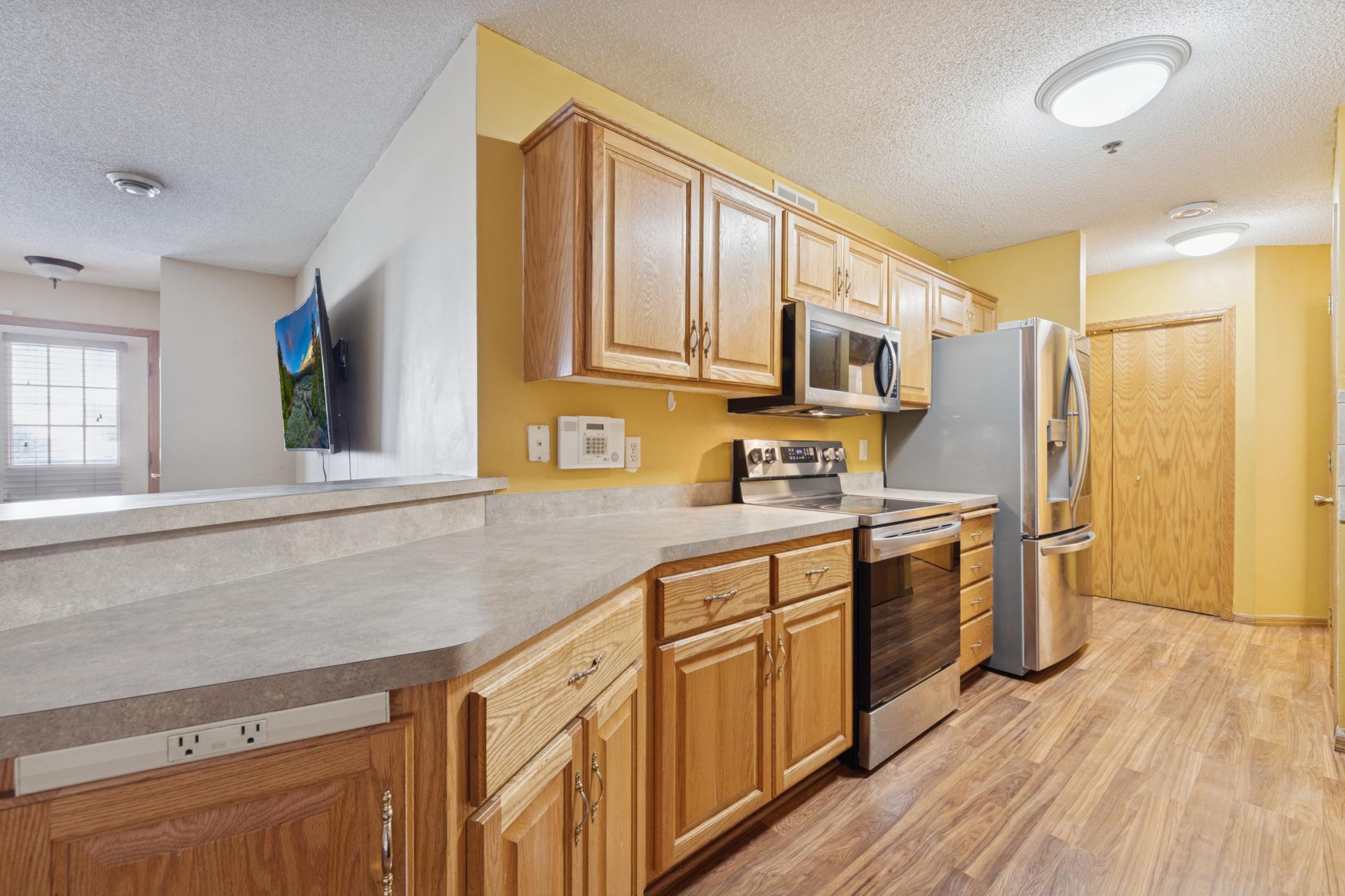 10739 Unity Lane Brooklyn Park, MN 55443 - Photo 7 of 23