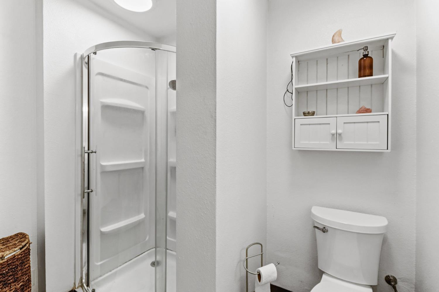 4330 Cavitt Stallman Road Granite Bay, CA 95746 - Photo 45 of 85 a bathroom with a toilet and a shower