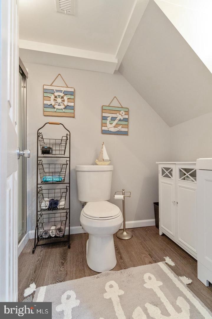 1067 Elm Road Halethorpe, MD 21227 - Photo 20 of 32 a bathroom with a toilet a sink and a shower