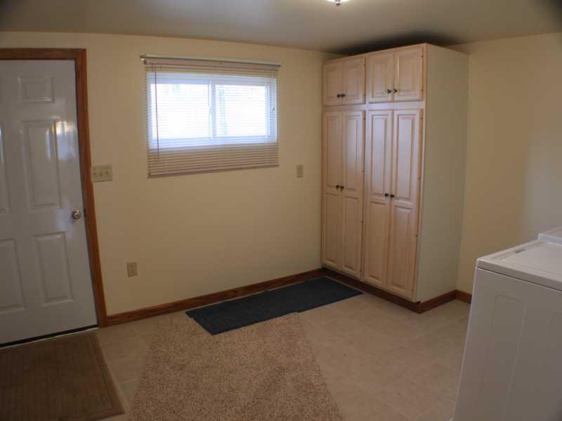 278 Dinnerbell Road Butler, PA 16002 - Photo 10 of 25 Entry/Foyer.