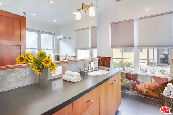 $7,000 | 8404 Holy Cross Place, Los Angeles, CA 90045