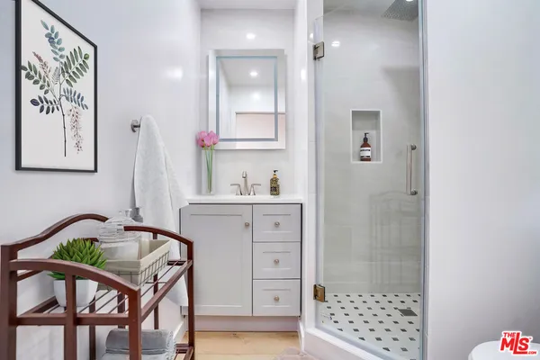 $7,000 | 8404 Holy Cross Place, Los Angeles, CA 90045