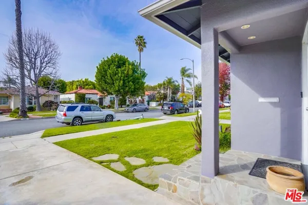 $7,000 | 8404 Holy Cross Place, Los Angeles, CA 90045