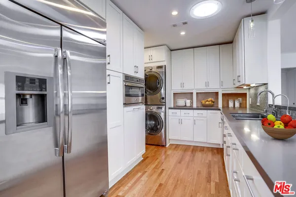 $7,000 | 8404 Holy Cross Place, Los Angeles, CA 90045