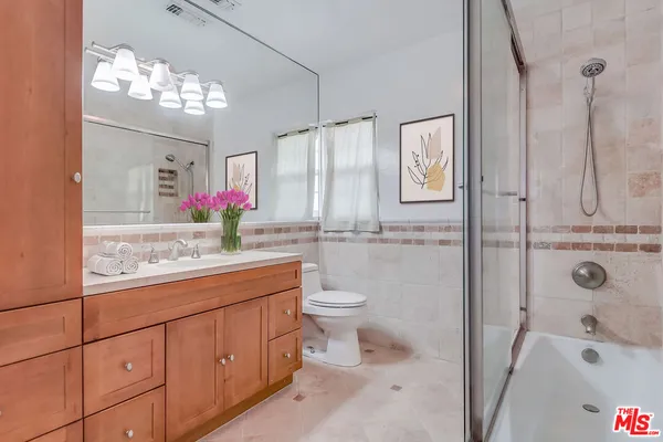 $7,000 | 8404 Holy Cross Place, Los Angeles, CA 90045