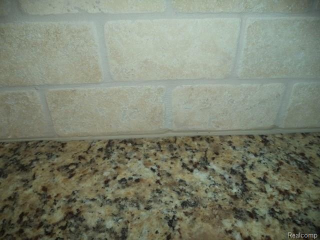 18883 Inkster Road Livonia, MI 48152 - Photo 11 of 35 inkster (57).jpg