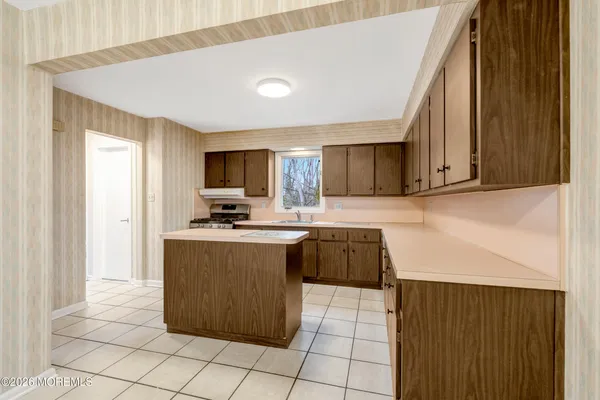 $4,800 | 429 Lake Avenue, Oakhurst, NJ 07755