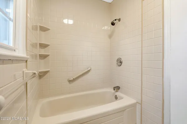 $4,700 | 429 Lake Avenue, Oakhurst, NJ 07755