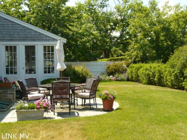 25 Mill Street Edgartown, MA 02539 - Photo 19 of 19 http://d1qzqeyxiitrap.cloudfront.net/photos/18422/600/4cee27d9.jpg