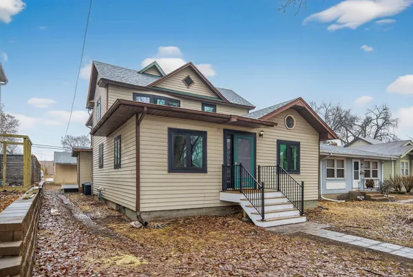 $2,995 | 4437 1st Avenue South, Minneapolis, MN 55419