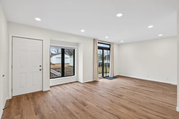 $2,995 | 4437 1st Avenue South, Minneapolis, MN 55419