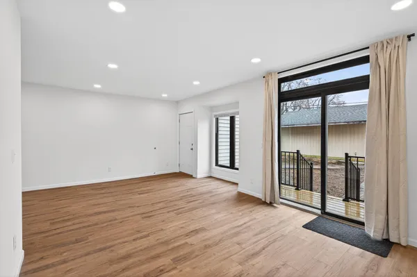 $2,995 | 4437 1st Avenue South, Minneapolis, MN 55419